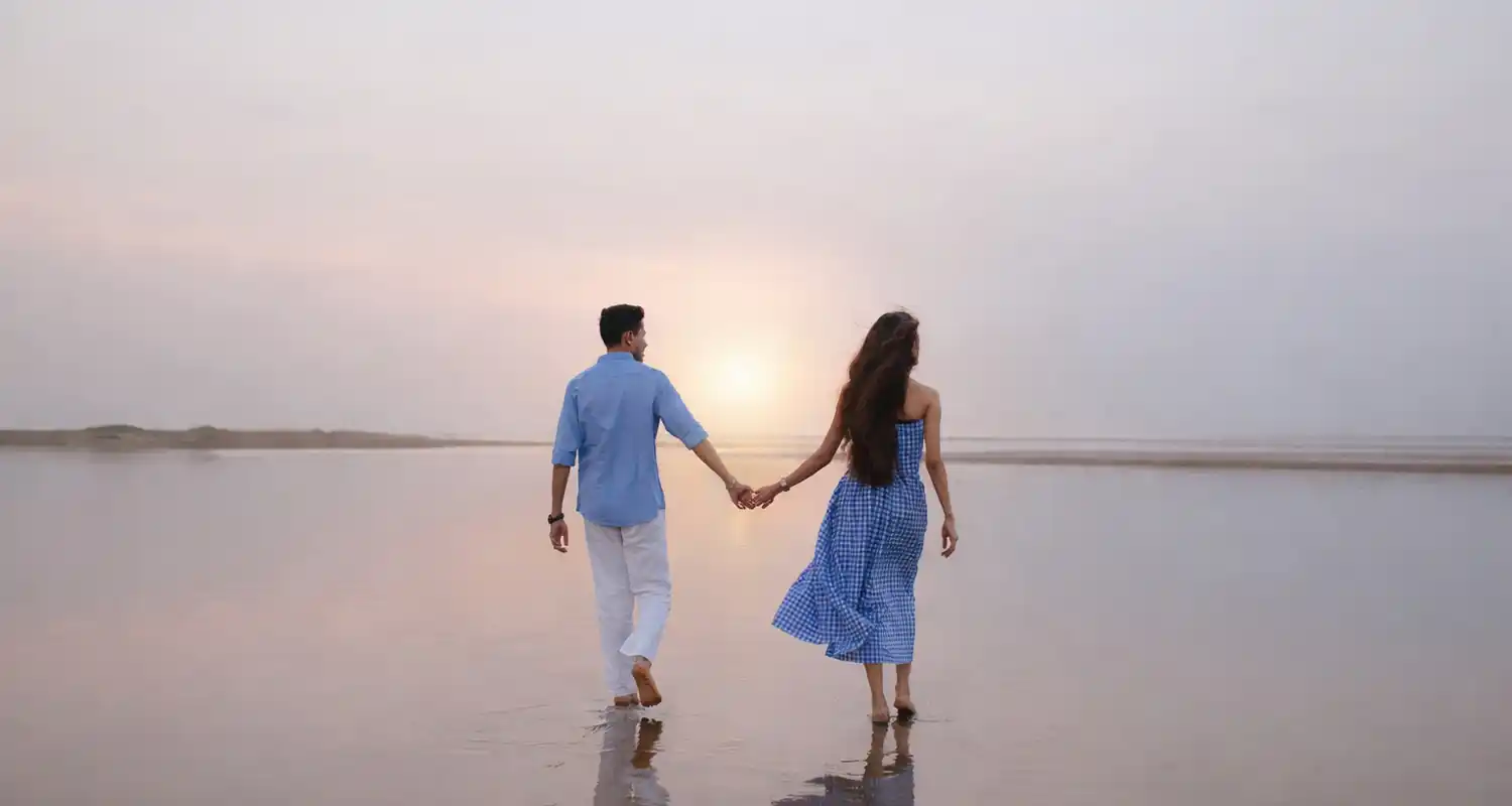 Couple pre-wedding shoot in forest location