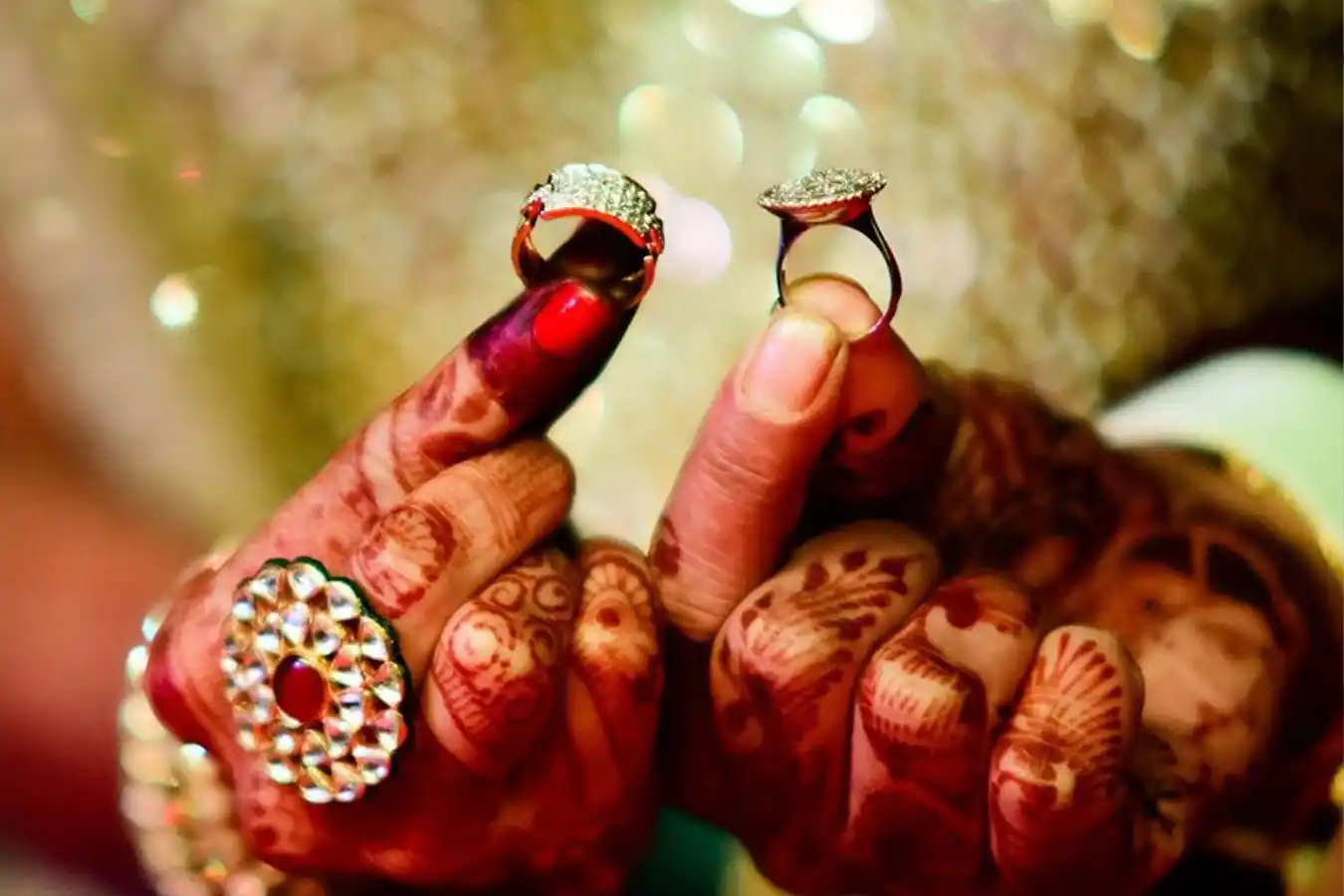 Romantic ring ceremony stage with lighting decor